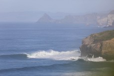 Wave hitting a point near St Clair, Dunedin, New Zealand.
Credit: www.boxoflight.com/Derek Morrison